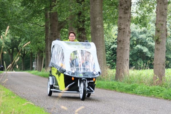 canopy cover and side windows for cycling in cold temperatures with gocab bicycle cab canopy cover and side windows for cycling in cold temperatures with gocab bicycle cab